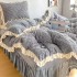 Lenjerie pentru pat dublu pufoasa CoCoLiNo cu VoLaNaSe, tip tricotaj, 4 piese, Gri deschis [7]