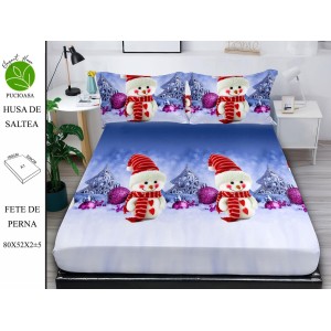 Cearsaf cu elastic tip husa din FINET pentru saltea 180x200+25cm si doua fete de perna 52x80cm, Elegant Home Pucioasa, Mos Craciun, Albastru-Rosu