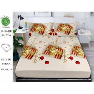 Cearsaf cu elastic tip husa din FINET pentru saltea 180x200+25cm si doua fete de perna 52x80cm, Elegant Home Pucioasa, Mos Craciun, Bej-Auriu