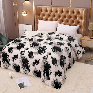 Patura CoCoLiNo cu blanita, 200x230cm, Jojo Home, Alb-Negru, Animal print