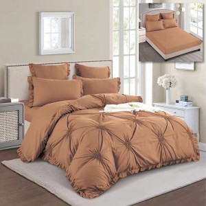 Lenjerie pat dublu,  Soft Touch, 6 piese, ELASTIC, cu VOLANASE si INIMIOARE BRODATE, Maro