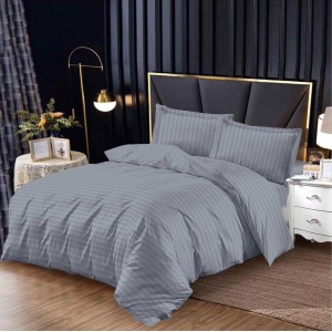 Lenjerie HoReCa, pat dublu, Damasc Finetat Deluxe cu Elastic, 4 piese, Gri deschis