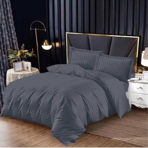 Lenjerie HoReCa, pat dublu, Damasc Finetat Deluxe cu Elastic, 4 piese, Gri inchis