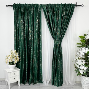 Set 2 bucati de Draperie Catifea cu insertii aurii, Verde Smarald, 1.4m latime x 2.1m inaltime, cu rejansa pt sina