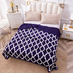 Patura CoCoLiNo cu blanita, tip Sherpa, model elegant, Indigo - Alb