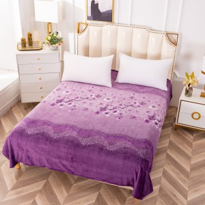 Patura pufoasa cocolino 200x230cm, 230gr, Mov, flori