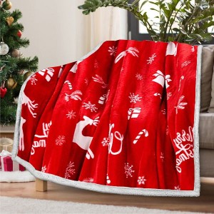 Patura pufoasa cocolino, cu BLANITA, 200x230cm, Craciun, Rosu, Alb, reni, clopotei