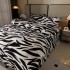 Lenjerie pat dublu, Super Pufoasa COCOLINO, 4 piese, Alb-Negru, zebra [9]