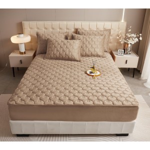 Husã matlasatã tip topper din catifea, 140x200cm + 2 fete de perna 50x70cm, cappuccino