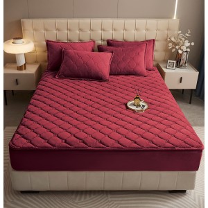 Husã matlasatã tip topper din catifea, 160x200cm + 2 fete de perna 50x70cm, grena