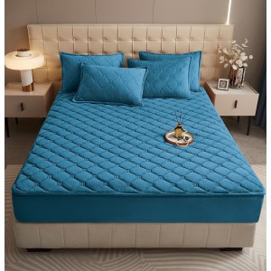 Husã matlasatã tip topper din catifea, 160x200cm + 2 fete de perna 50x70cm, albastru