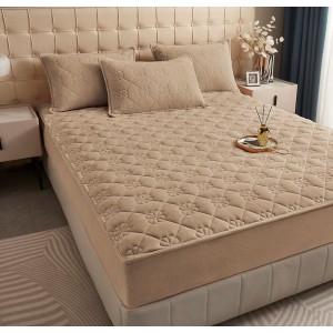 Husã matlasatã tip topper din catifea, 180x200cm + 2 fete de perna 50x70cm, cappuccino