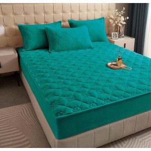 Husã matlasatã tip topper din catifea, 180x200cm + 2 fete de perna 50x70cm, verde