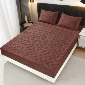 Husã matlasatã tip topper din catifea, 180x200cm + 2 fete de perna 50x70cm, Maro inchis