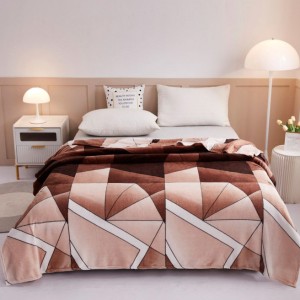 Patura pufoasa cocolino 200x230cm, 240gr, Maro, forme geometrice