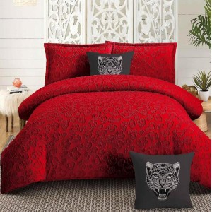 Lenjerie pat dublu, Finet Satinat Deluxe cu Smocuri Brodate, IDENTICA CU POZA, cu elastic, 4 anotimpuri, 6 piese, animal print, rosu