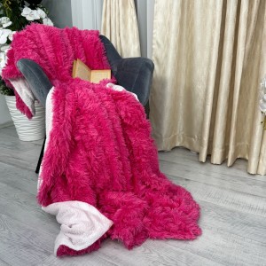 Patura Super Pufoasa CoCoLiNo, FLUFFY, cu blanita, 200x230cm, Fuchsya