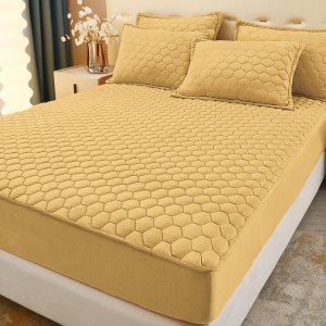 Husã matlasatã tip topper din catifea, 160x200cm + 2 fete de perna 50x70cm, bej