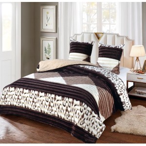 Pilota CoCoLiNo Frizzy cu blanita, matlasata, 200x230cm, cu fete de perna 60x60cm, Crem, Maro, forme geometrice, animal print