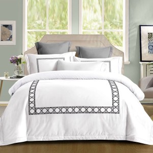 Lenjerie pat dublu, Bumbac Fin, CEARSAF CU ELASTIC 160x200cm, 4 piese, Alb