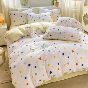 Lenjerie pat 1 PERSOANA,  Soft Touch CREPONAT DELUXE, 4 piese, cu ELASTIC, Multicolor, buline