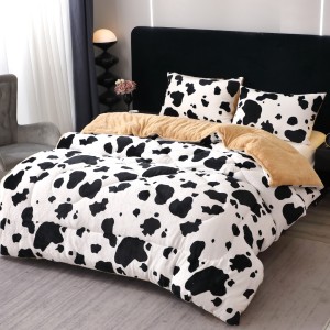  Pilota Cocolino cu Blăniță Bej Ultra Pufoasă, Matlasată, 200x230cm + 2 fete de perna 50x70cm – Căldură Instantă și Confort de Lux pentru Nopți Reci, Alb, Negru, animal print