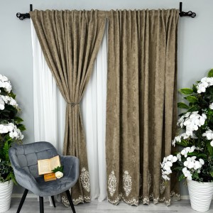 Set 4 bucati de Draperie Blackout 80%, din Catifea cu Broderie, Elite V3, Bej, 1m latime x 2.4m inaltime, cu tiv lat