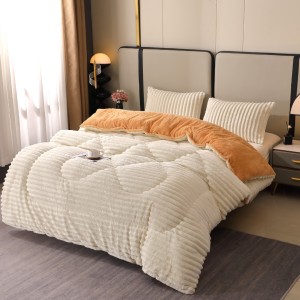 Pilota Groasă cu Fața din Blăniță Artificială de Iepure și Dos din Blăniță Sherpa Maro, Umplutură Vatelină Siliconică, 200x230 cm + 2 fete de perna 50x70cm - Confort Termic Premium și Eleganță pentru Nopți Racoroase, Crem Pilota Groasă cu Fața din Blăniță Artificială de Iepure și Dos din Blăniță Sherpa Maro, Umplutură Vatelină Siliconică, 200x230 cm + 2 fete de perna 50x70cm - Confort Termic Premium și Eleganță pentru Nopți Racoroase, Crem