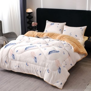 Pilota Cocolino cu Blăniță Bej Ultra Pufoasă, Matlasată, 200x230cm + 2 fete de perna 50x70cm – Căldură Instantă și Confort de Lux pentru Nopți Reci, Crem, pene Pilota Cocolino cu Blăniță Bej Ultra Pufoasă, Matlasată, 200x230cm + 2 fete de perna 50x70cm – Căldură Instantă și Confort de Lux pentru Nopți Reci, Crem, pene