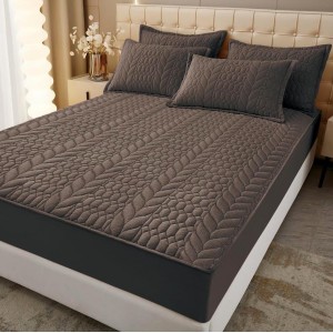 Husã matlasatã tip topper din catifea, 160x200cm + 2 fete de perna 50x70cm, maro