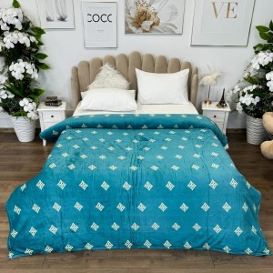 Patura pufoasa cocolino 200x230cm, 240g/mp, Turcoaz deschis, stelute