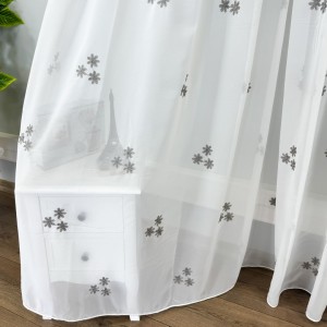 Perdea Anabelle din Voal Brodat - 600cm x 245cm , Rejansa pt. sina , model cu flori gri, Alb