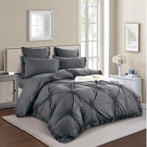 Lenjerie pat dublu,  Soft Touch, 6 piese, ELASTIC, cu VOLANASE si INIMIOARE BRODATE, Gri antracit