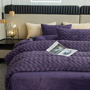 Lenjerie pat dublu, Super Pufoasa COCOLINO, cu Blanița de Iepure, cu model de trandafiri 3D, 4 piese, Mov