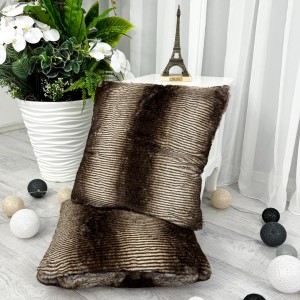 Perna decorativa, din blanita, Luxury Furr, Maro cu Alb, dungi
