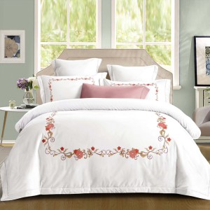 Lenjerie pat dublu, Primăvara,  FINET, Cearsaf cu Elastic 180x200cm, 4 piese, Alb, Roz, Flori - Lux Absolut, Delicatețe și Eleganță Desăvârșită