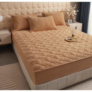 Husã matlasatã tip topper din catifea, 180x200cm + 2 fete de perna 50x70cm, maro deschis