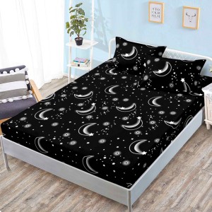 Cearsaf cu elastic, FINET, 160x200cm, 2 fete de perne 50x70cm, Negru, Alb, Luna, Stele – confort și eleganță pentru patul tău