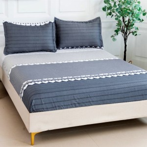 Cearsaf cu elastic, Bumbac Satinat, 160/180x200cm, 2 fete de perne 50x70cm, Gri, dungi, inimioare