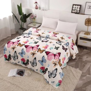 Patura pufoasa cocolino 200x230cm, 240g/mp, Alb-Multicolor, fluturi