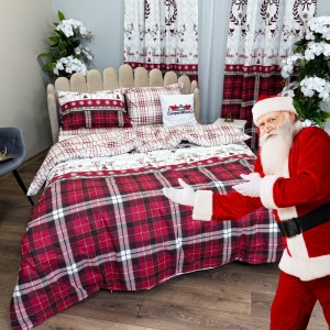 Set Lenjerie Pat Dublu Crăciun 4 Piese + 2 Draperii 150x235cm din Bumbac Ranforsat – Confort și Eleganță, Fabricat în România, Crem, Roșu, carouri, reni Set Lenjerie Pat Dublu Crăciun 4 Piese + 2 Draperii 150x235cm din Bumbac Ranforsat – Confort și Eleganță, Fabricat în România, Crem, Roșu, carouri, reni