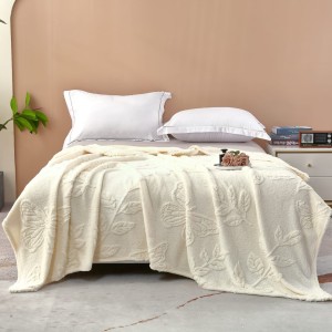 Patura CoCoLiNo, model grofat cu model in relief, 200x230cm, crem, fluturi