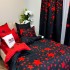 Lenjerie pat dublu,  FINET, 8 piese, cu 2 DRAPERII INCLUSE, Negru, Roșu, stelute [9]