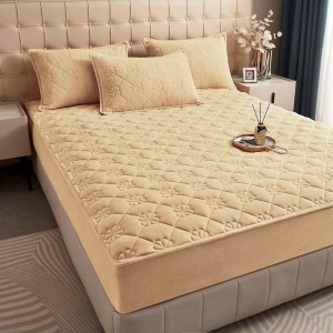 Husã matlasatã tip topper din catifea, 160x200cm + 2 fete de perna 50x70cm, bej