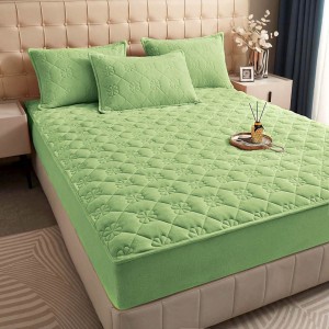 Husã matlasatã tip topper din catifea, 160x200cm + 2 fete de perna 50x70cm, verde