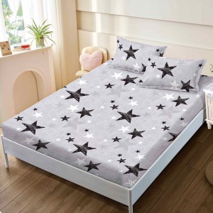 Cearsaf cu elastic, FINET, 160x200cm, 2 fete de perne 50x70cm, Gri, Steluțe – confort și eleganță pentru patul tău