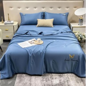 Set luxury cu PILOTA de VARA, din MATASE SATINATA, 4 piese, Bleu Set luxury cu PILOTA de VARA, din MATASE SATINATA, 4 piese, Bleu