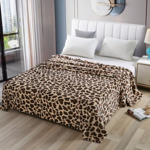 Patura pufoasa cocolino 200x230cm, 240g/mp, Bej, Maro, animal print
