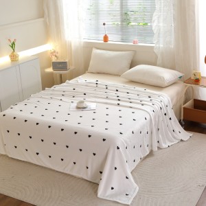 Pătură Super Soft Cocolino, 200x230 cm – Răsfăț absolut în zilele reci, Alb, inimioare