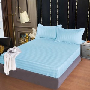 Cearșaf cu Elastic 160x200 cm – Damasc Finetat, 70% Bumbac, 2 Fețe de Pernă 55x80 cm, Bleu – Confort Premium și Fixare Perfectă